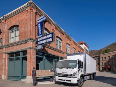 2025 Isuzu FTR (Diesel) 16