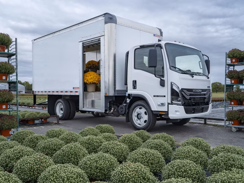 2026 Isuzu NRR Derate Standard Cab (Class 5 Diesel) - Image 18